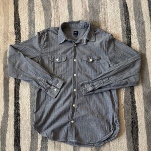 GAP Herringbone Patterned Shirt in Gray